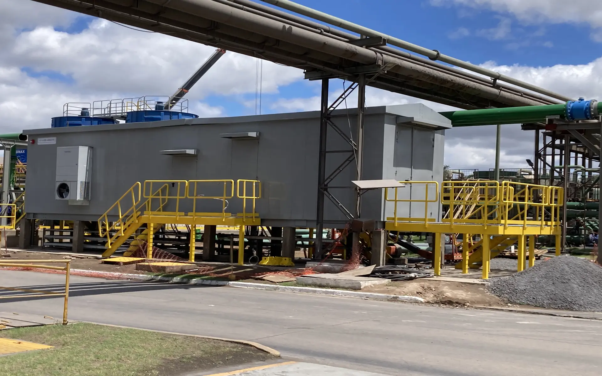 Nueva Planta de Agua - Shelter equipado. Salas Trafo, MT y BT